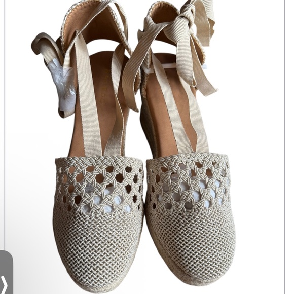 NWOT Bamboo Going On Your Way Beige Espadrille Wedges Size 8 - Picture 4 of 14